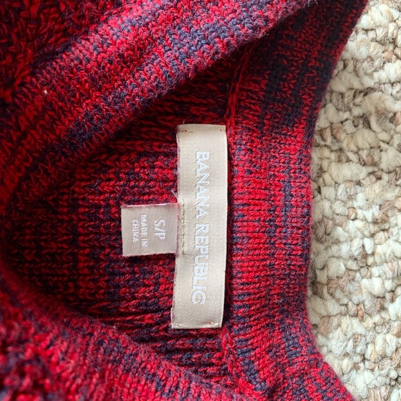 Banana Republic - Picture 1 of 2